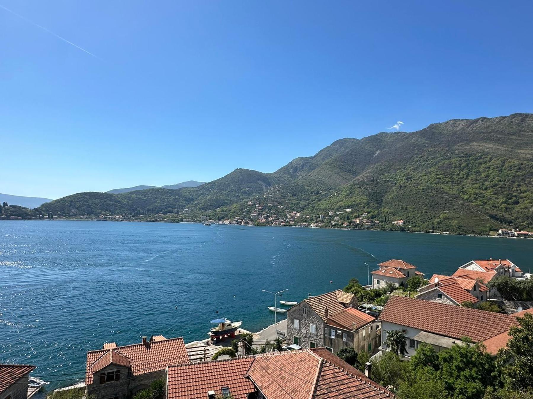 Apartments Okuka Tivat Zewnętrze zdjęcie