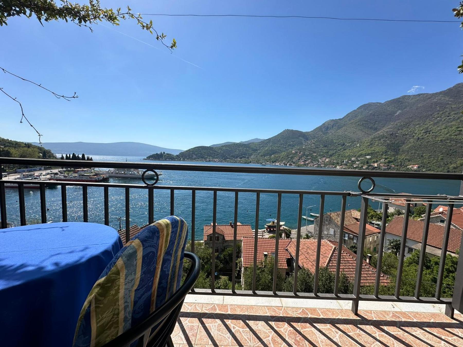 Apartments Okuka Tivat Zewnętrze zdjęcie