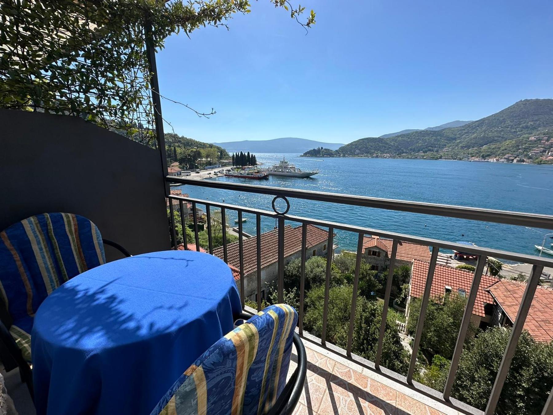Apartments Okuka Tivat Zewnętrze zdjęcie